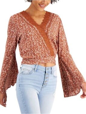 Just Polly Juniors Lace-Trim Bell-Sleeve Top Size-Medium Color-Brown Floral XS